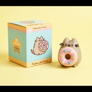 Pusheen EXCLUSIVE SUBSCRIPTION BOX VINYL Toy 2020. New in box